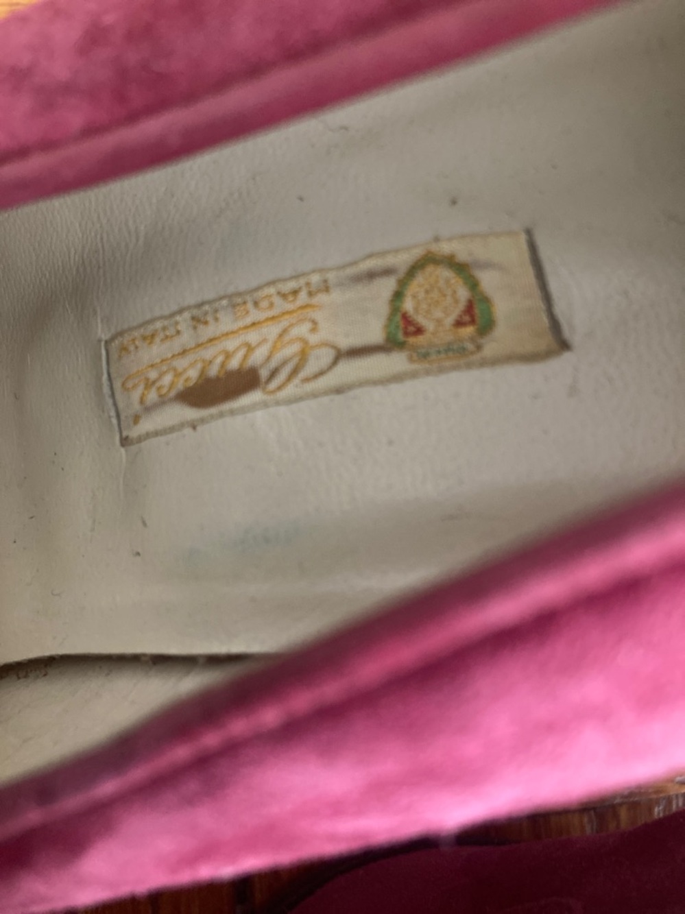 Fuchsia Suede Vintage Gucci with Horsebit - Picture 3 of 4